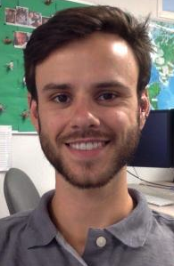 Simon Peters headshot